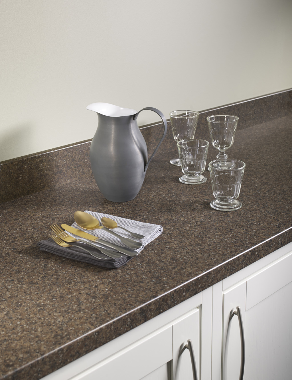 How deep is a standard kitchen worktop?