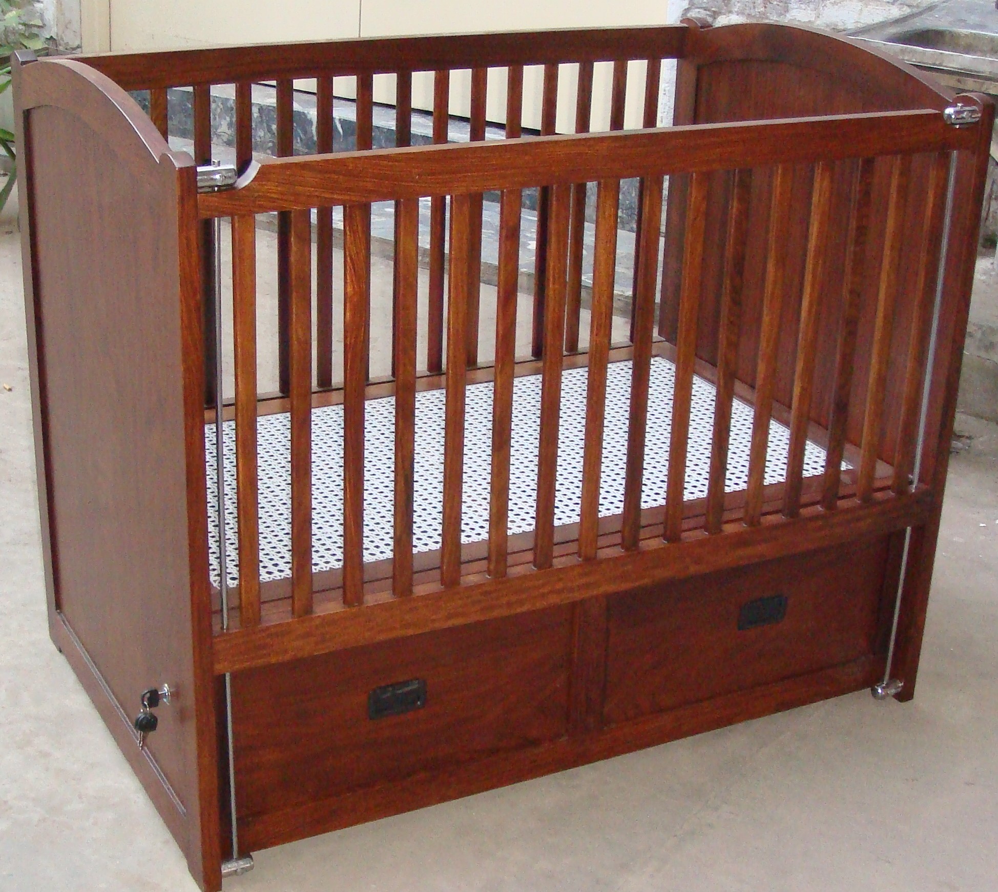 Home furniture (baby cot) Bashir Design Furniture