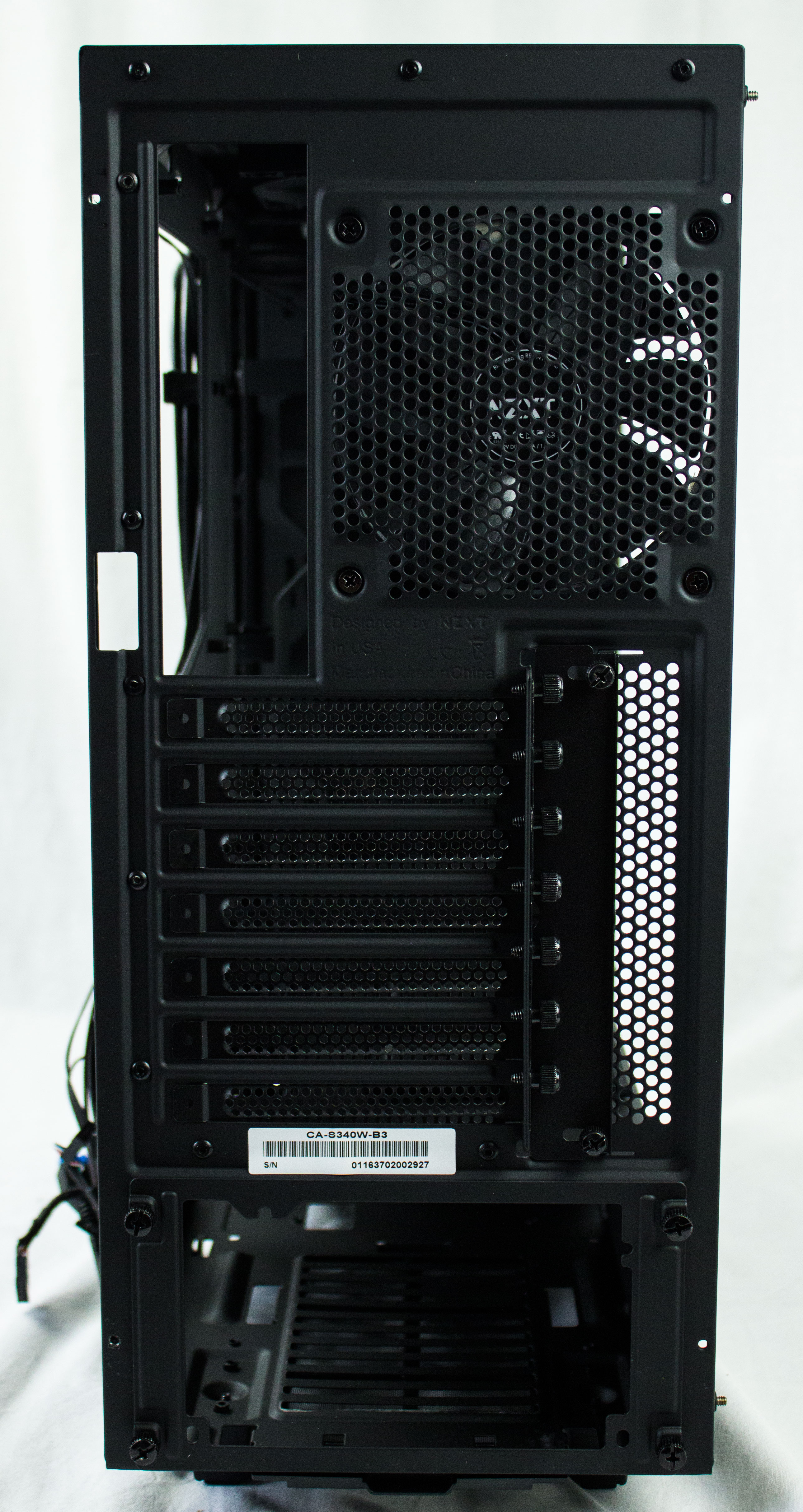 Review NZXT S340 Elite Large Glass, Much Behind It