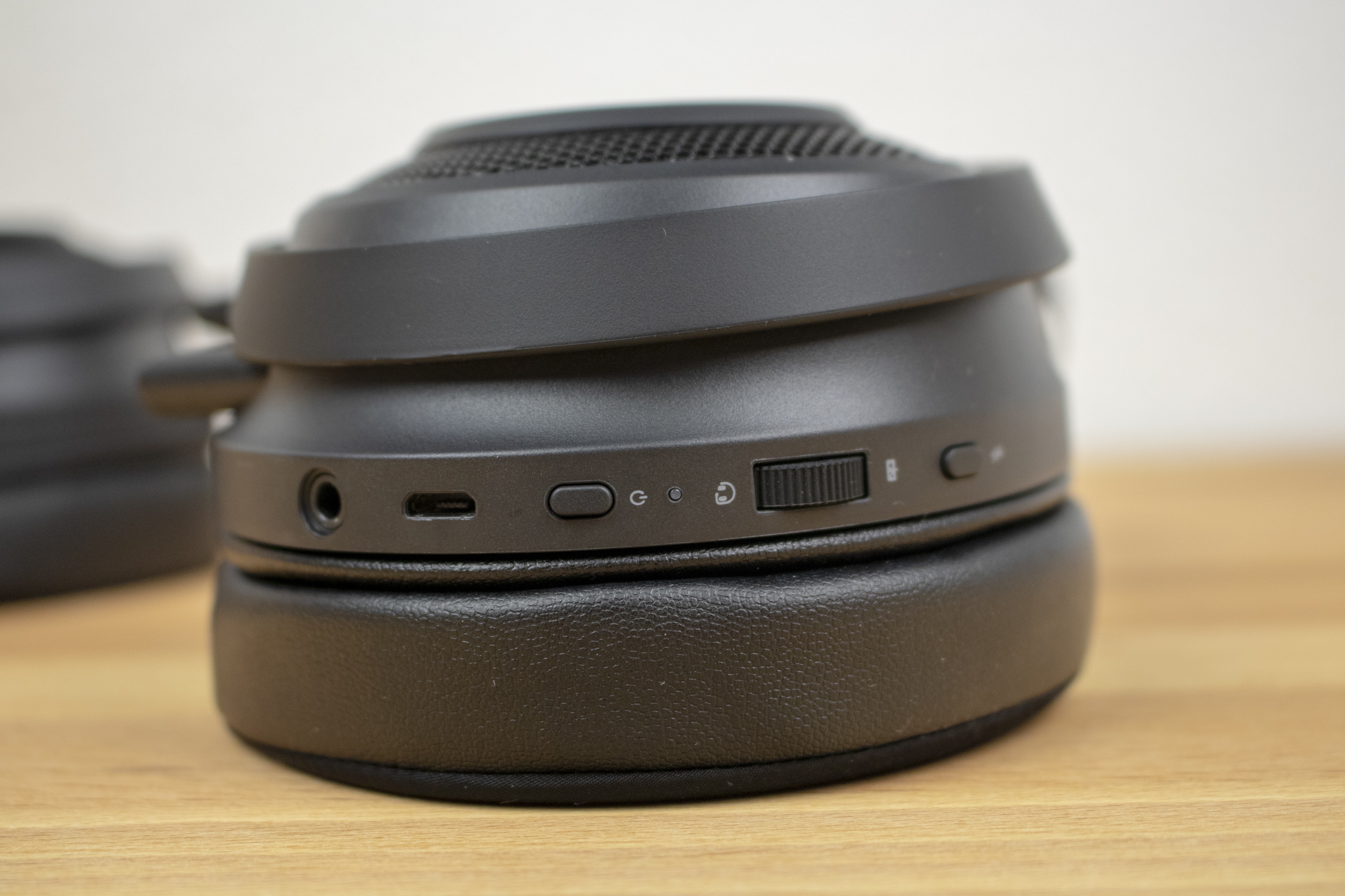 Razer Nari Gaming Headset Review
