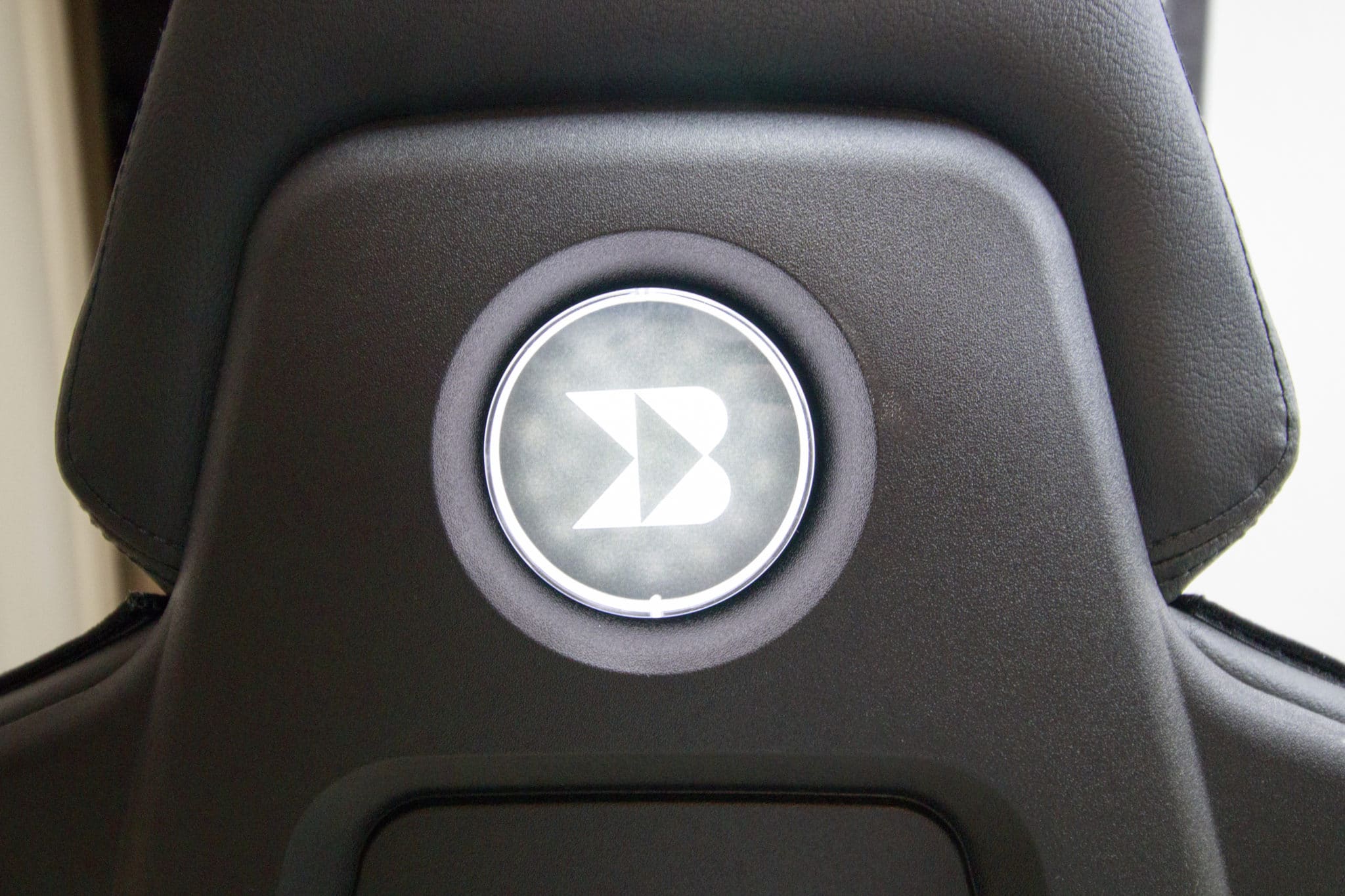 Backforce versus Gamechanger Two excellent gaming chairs (almost) at