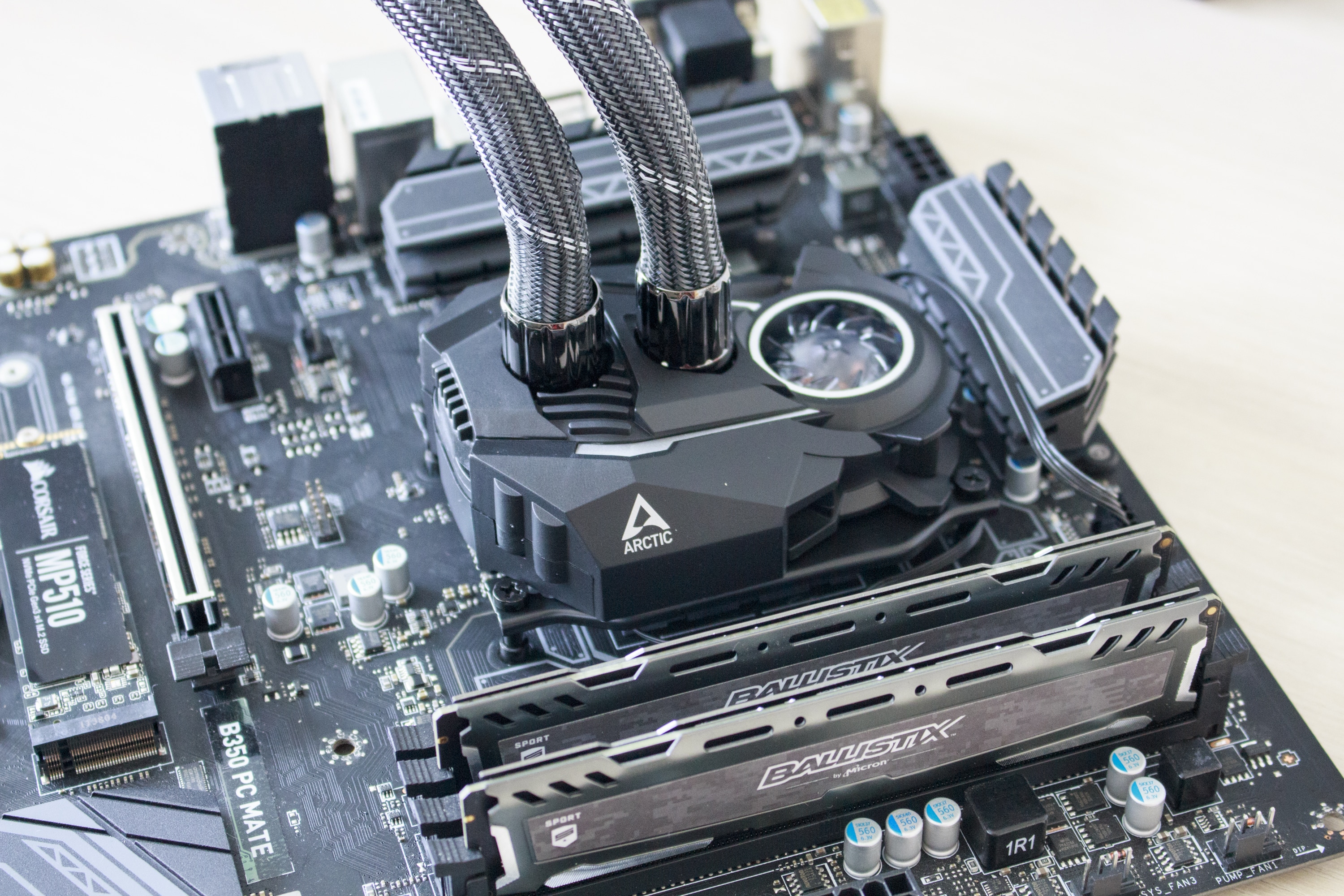 Arctic Liquid Freezer II 240 Powerful AiO water cooling focuses on
