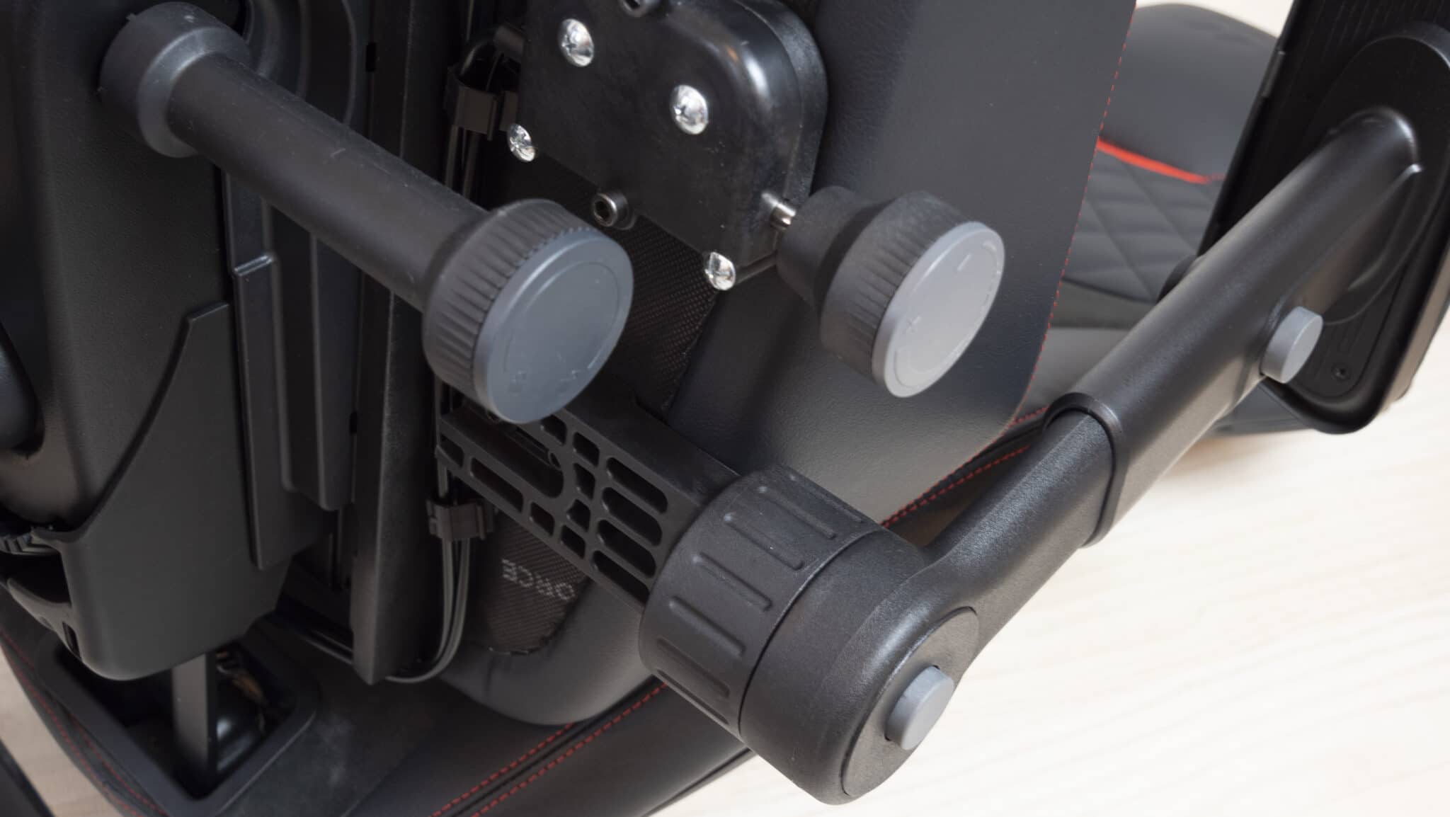 Backforce versus Gamechanger Two excellent gaming chairs (almost) at