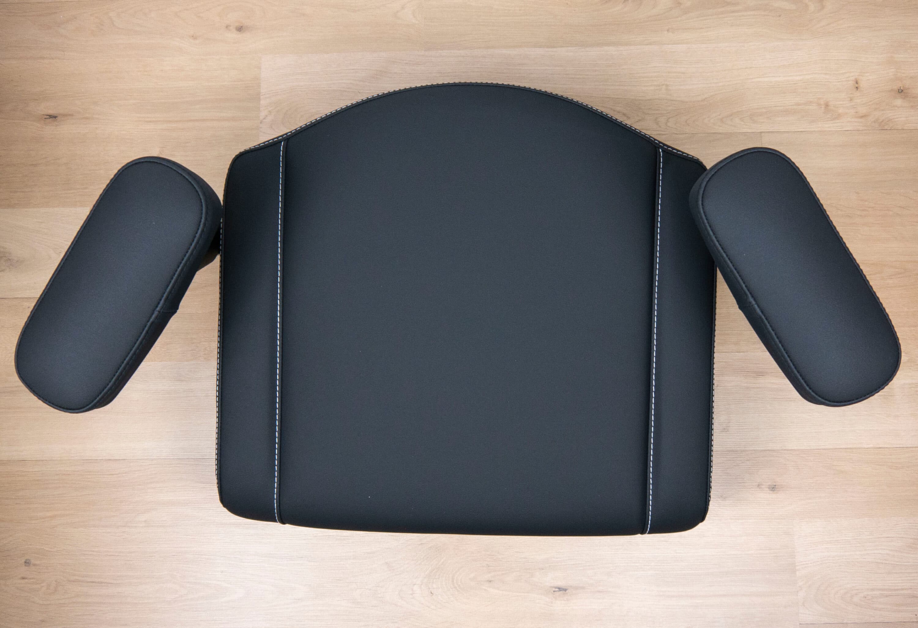 Backforce versus Gamechanger Two excellent gaming chairs (almost) at