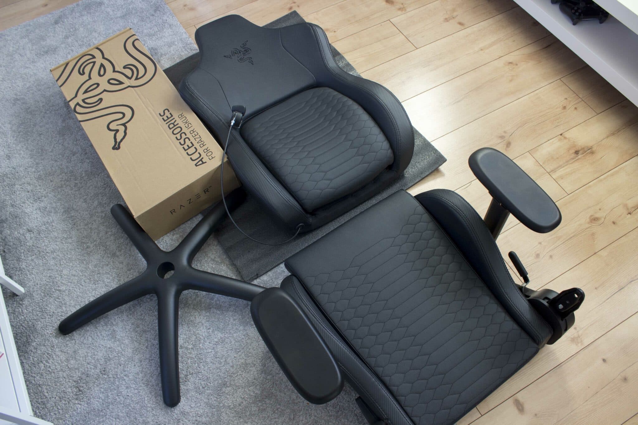 Razer Iskur in test gaming chair with special features