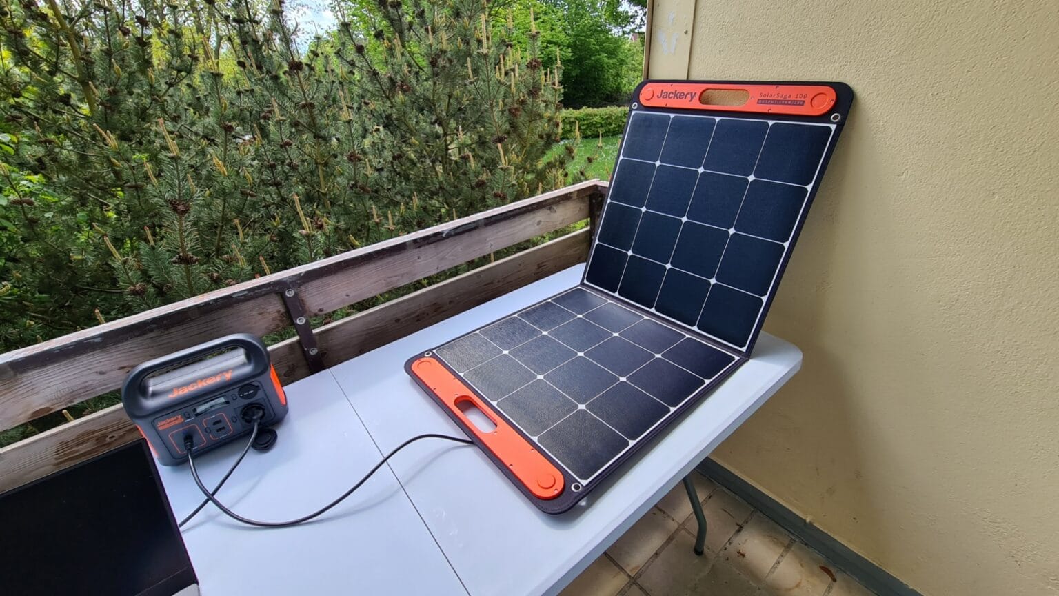 Jackery Explorer 240 mobile power station tried out