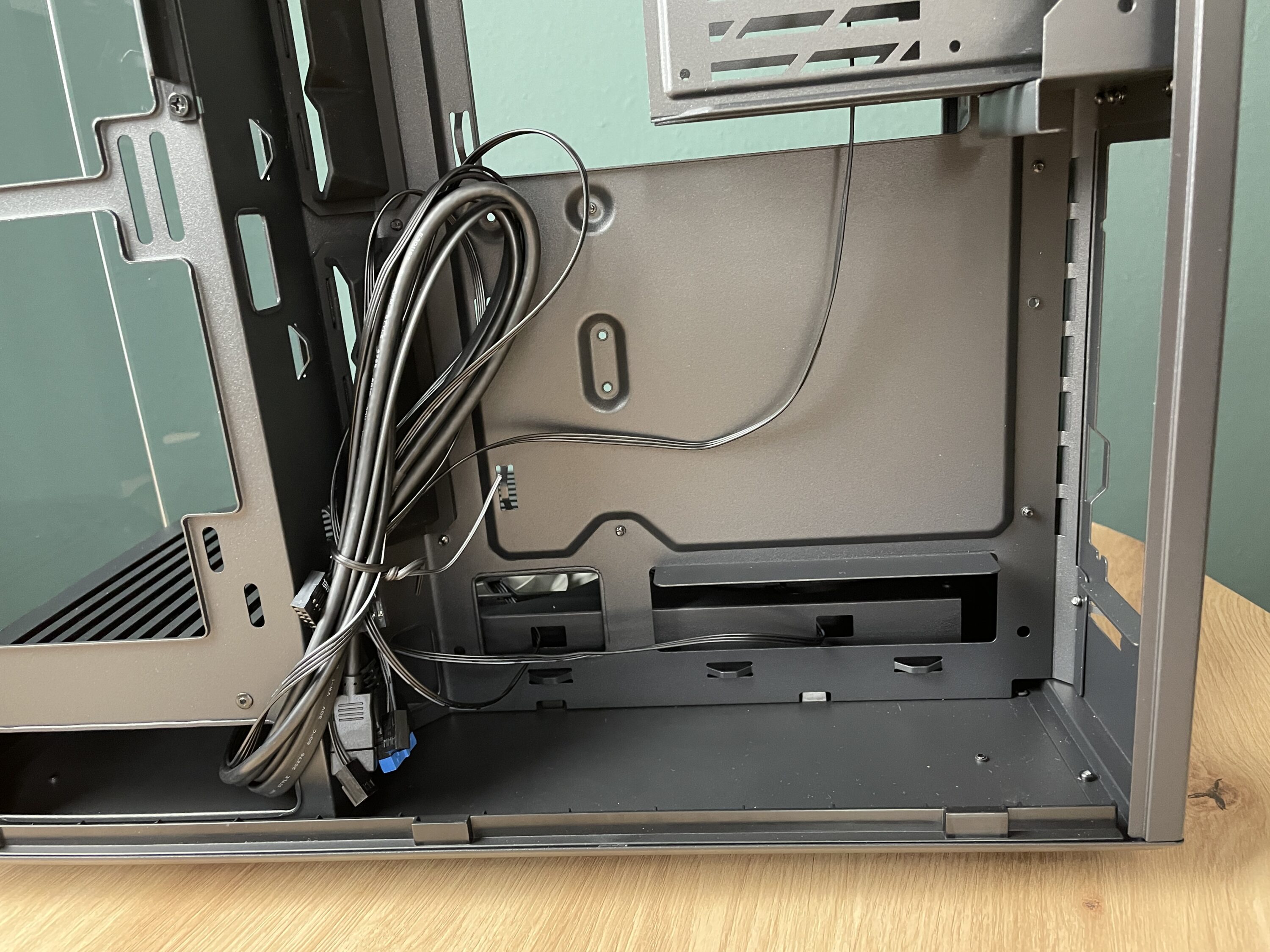 HYTE Y60 The in the test