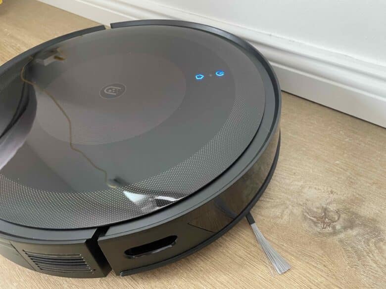 Ultenic TS1 test inexpensive vacuum robot with suction station