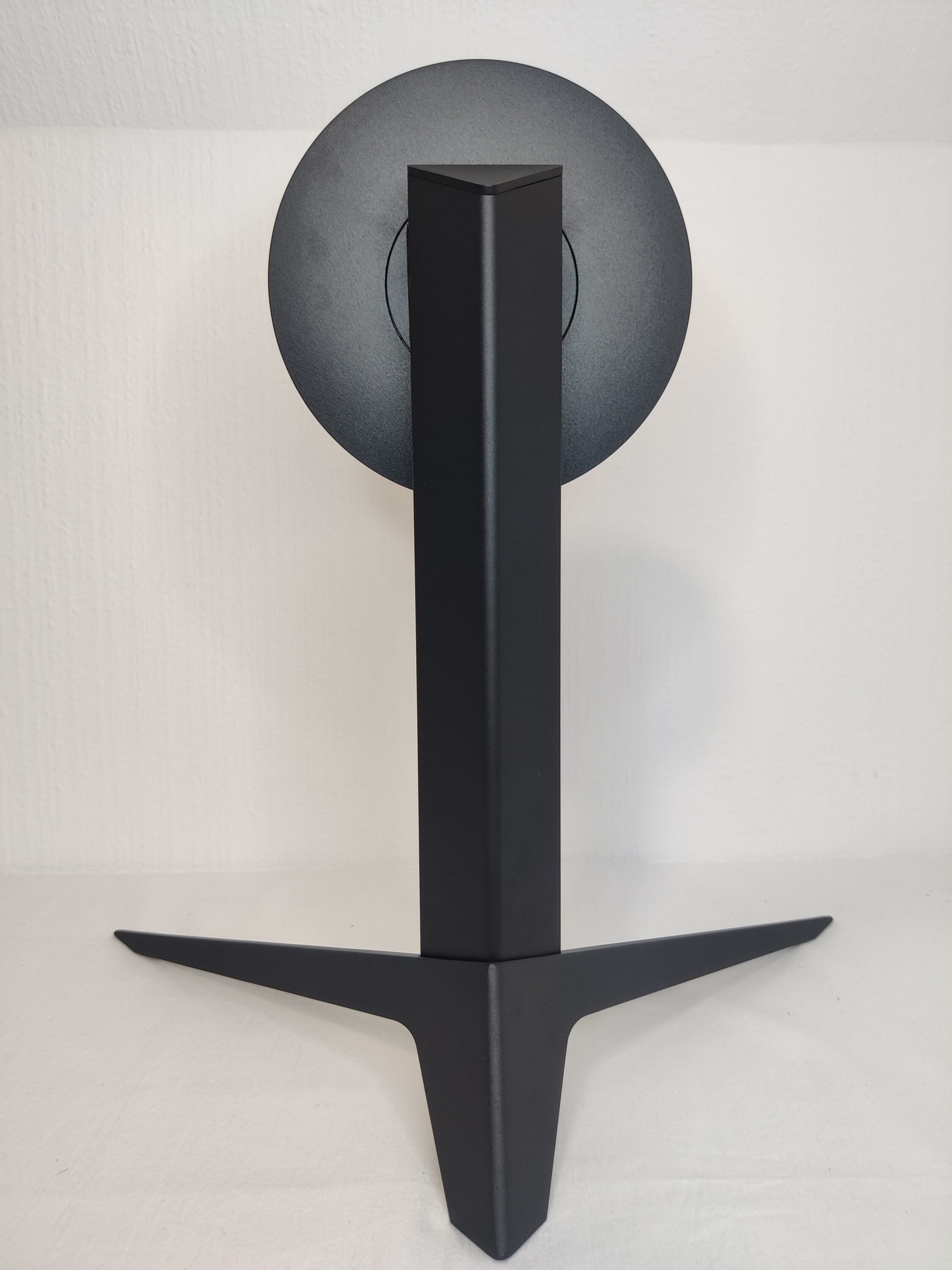 KTC H32S17 in review: An immersive gaming experience?