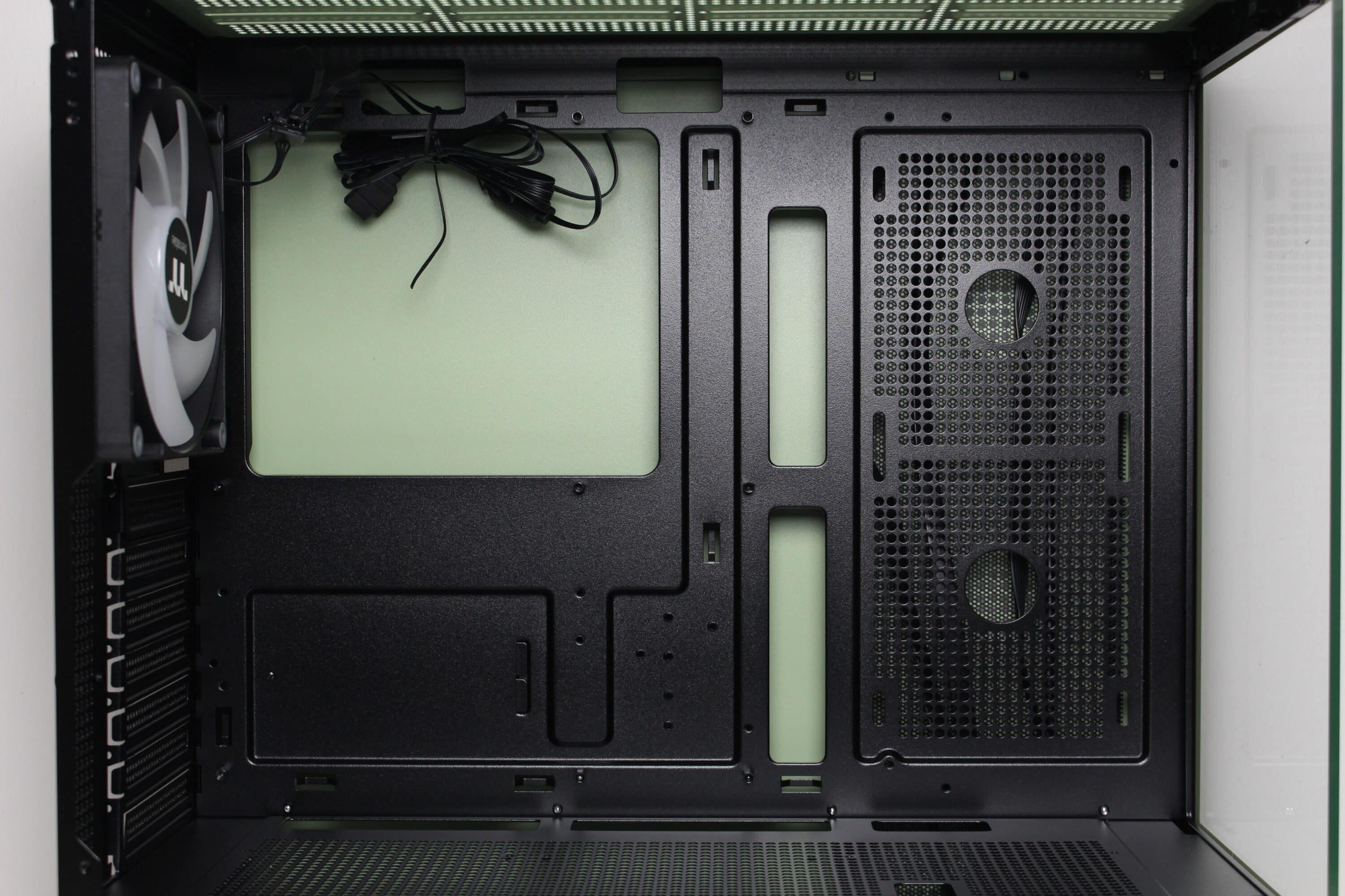 Thermaltake View 270 TG ARGB test - Midi tower provides deep insights