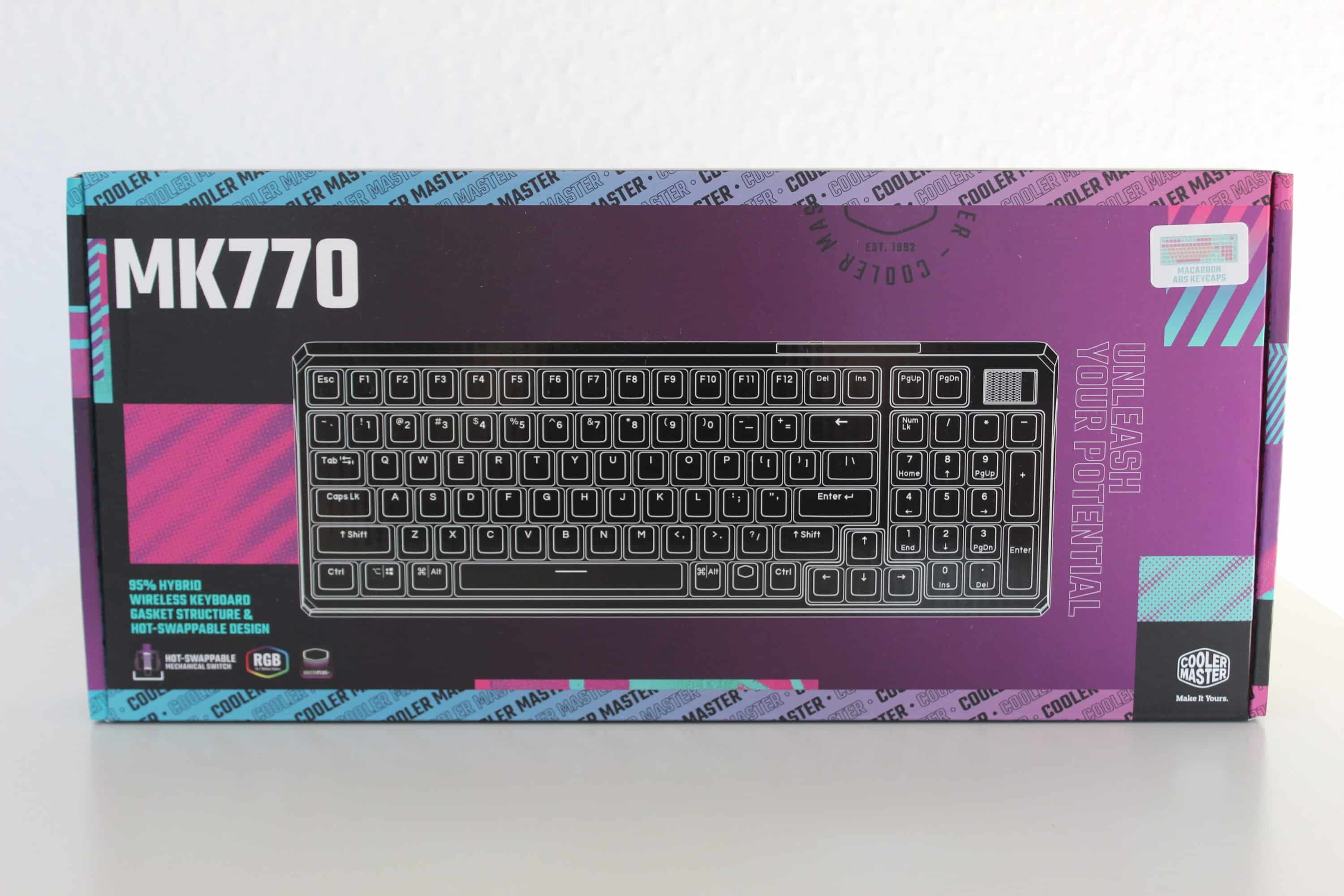 Cooler Master MK770 test - Can colors, connectivity and feel convince?