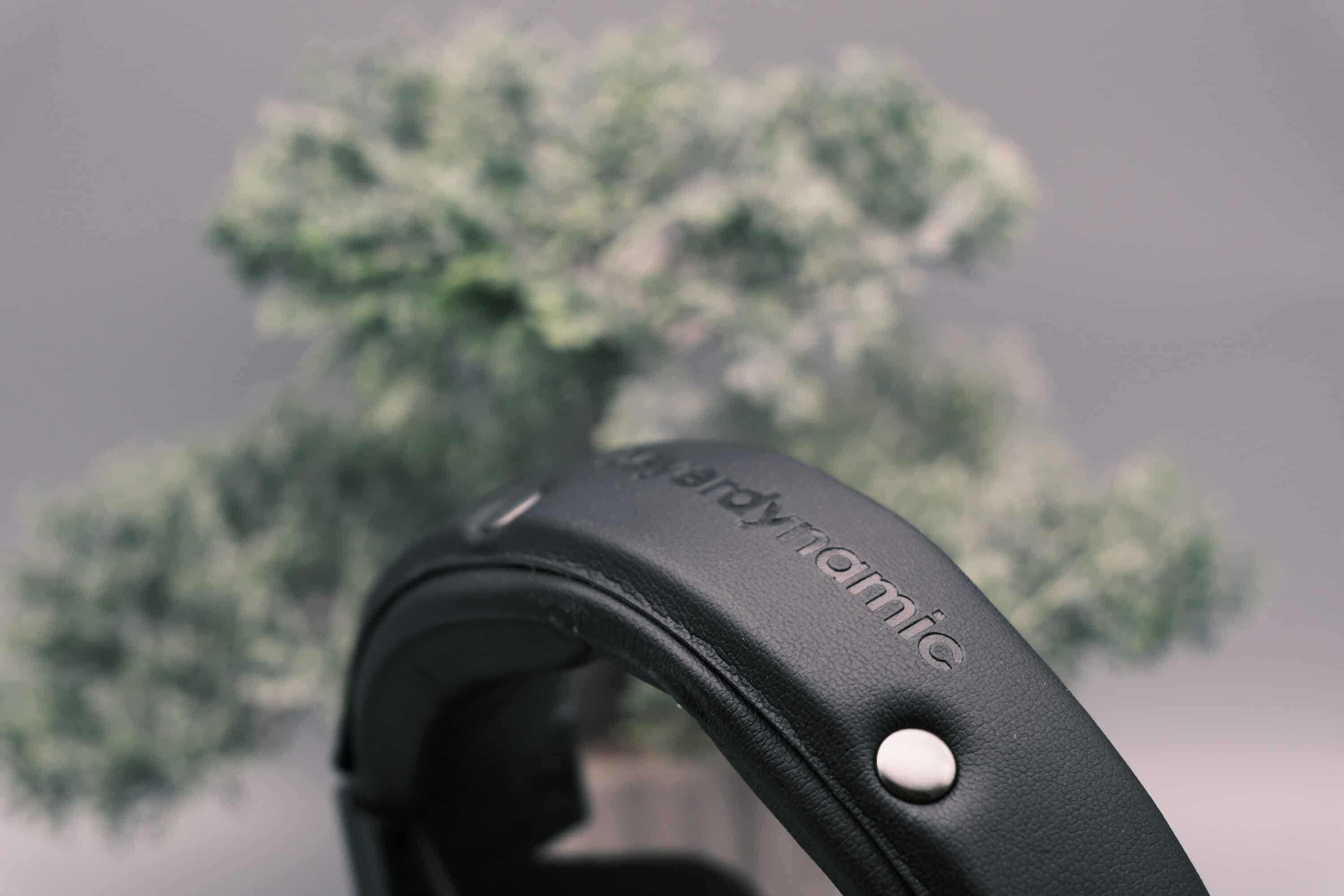 beyerdynamic MMX 330 PRO Review: An outstanding open gaming headset