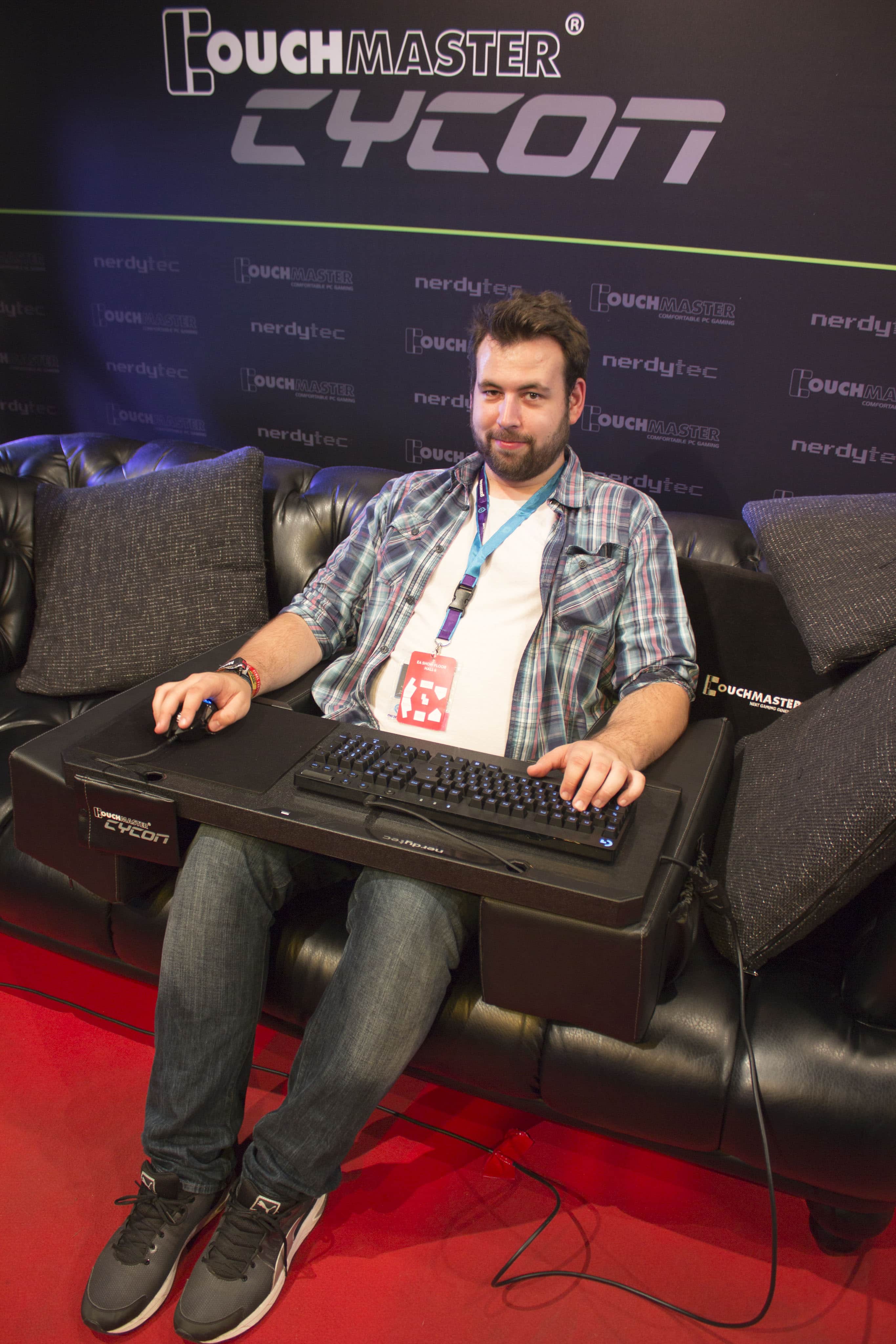The Couchmaster Cycon by Nerdytec the Gaming Revolution for Couch