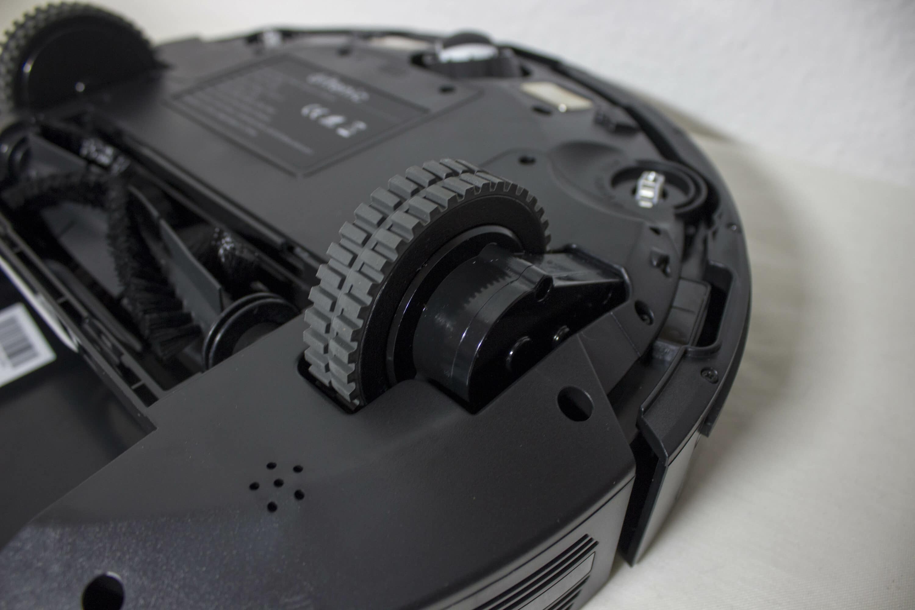 Ultenic D5s Pro robot vacuum cleaner in test