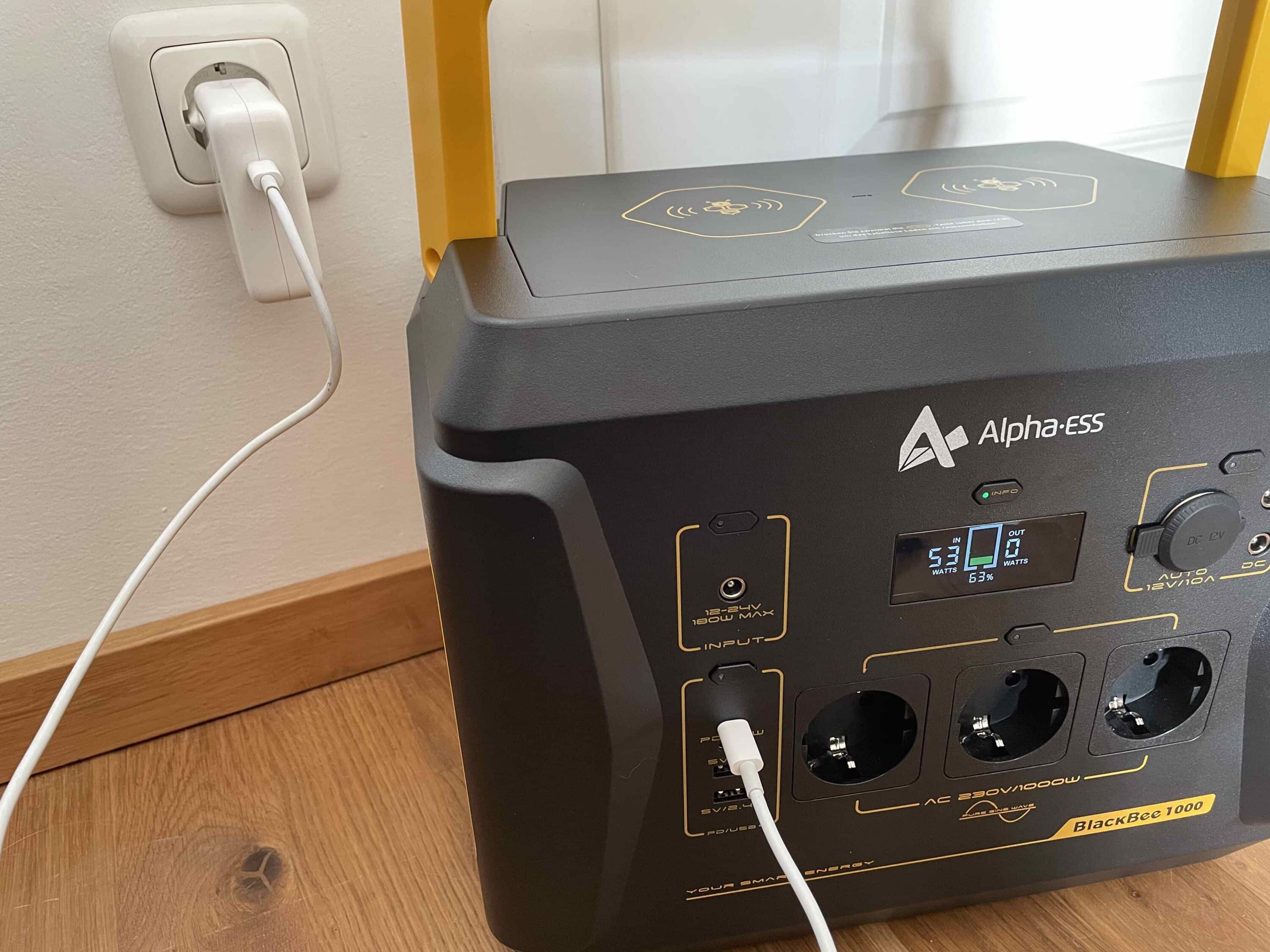 AlphaESS BlackBee 1000 Test: The Powerstation Premiere