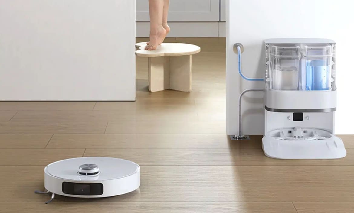 Dreame W10S Pro and W10S New vacuuming and mopping robots with