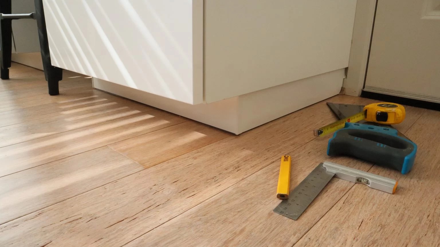 How to fit Ikea plinth or kickboards to kitchen ← Basic