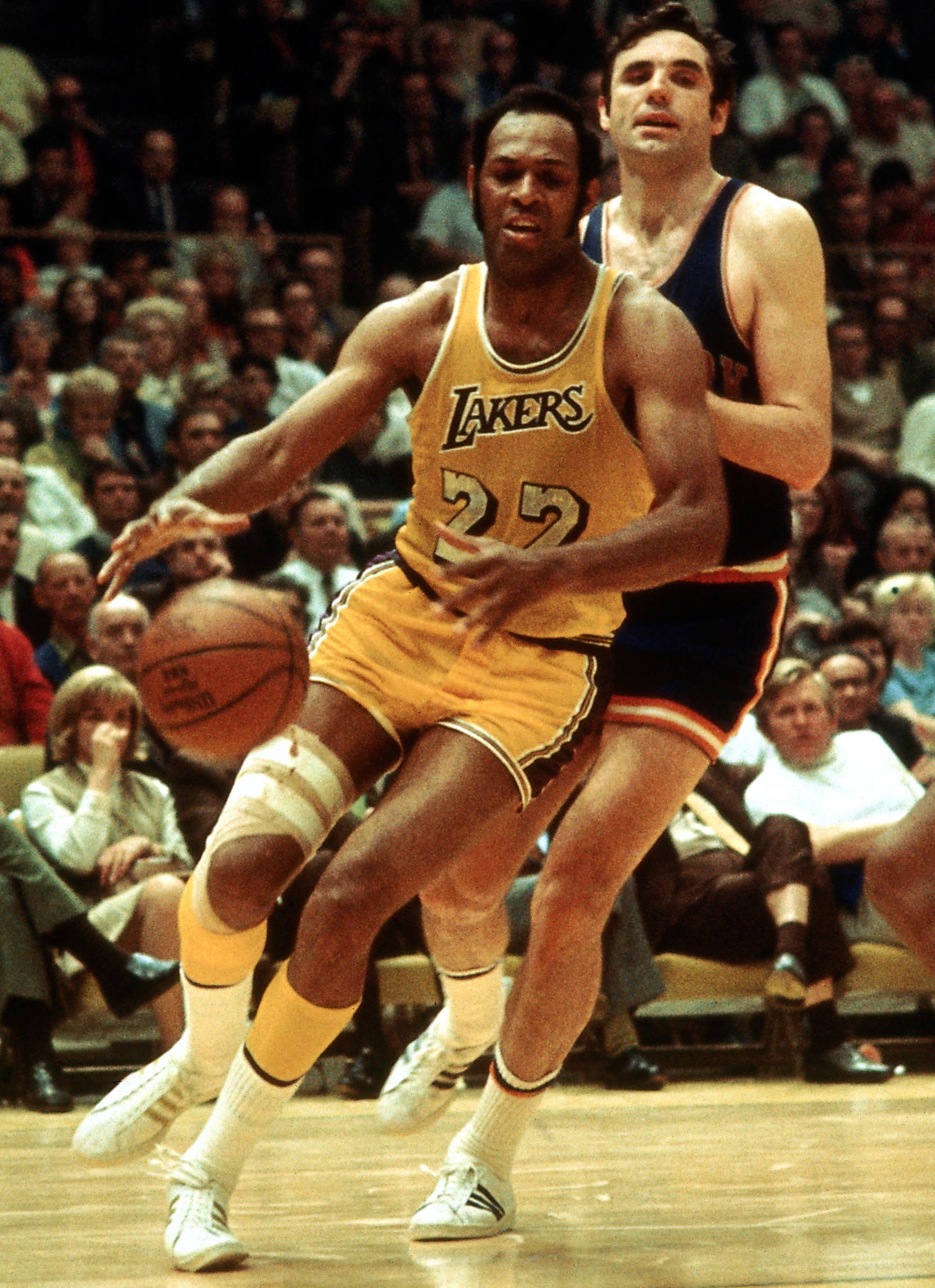 Elgin Baylor drives baseline BASKET