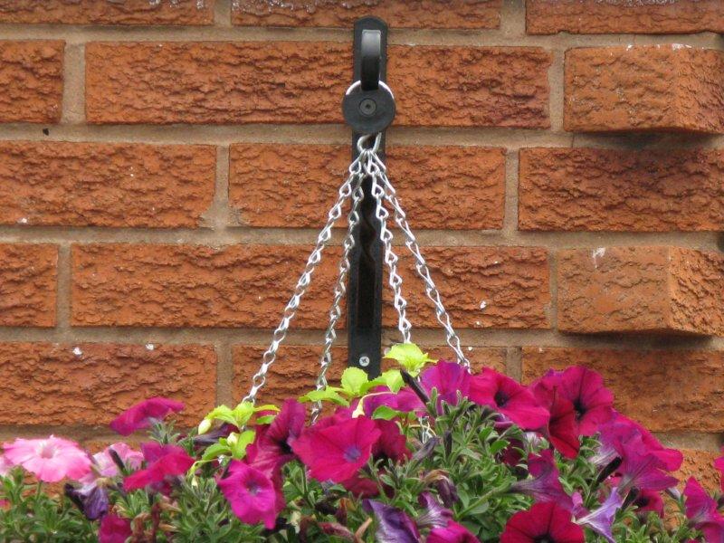 hanging basket lock, the antitheft device for hanging baskets