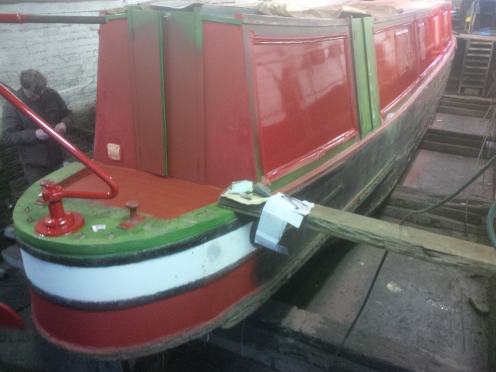 Bates Boatyard, Bulbourne Dry Dock Narrowboat Painting and Signwriting