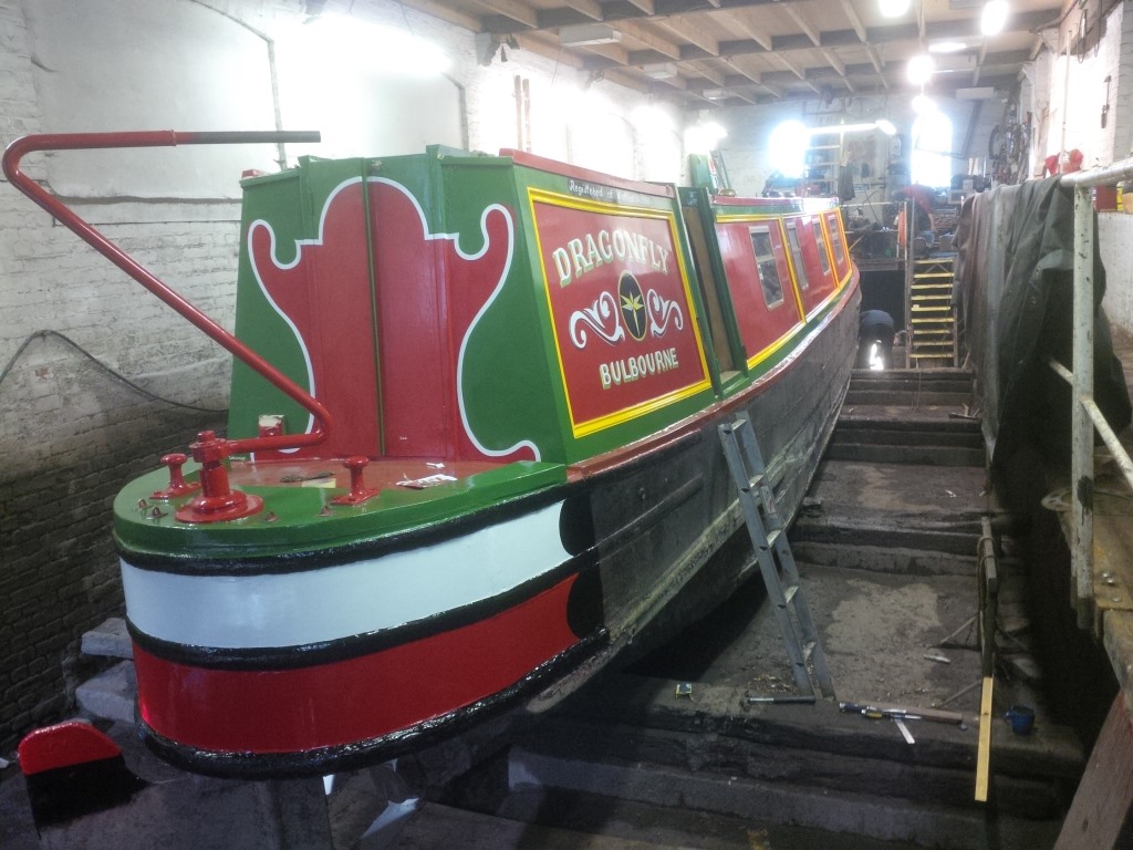Bates Boatyard, Bulbourne Dry Dock Narrowboat Painting and Signwriting