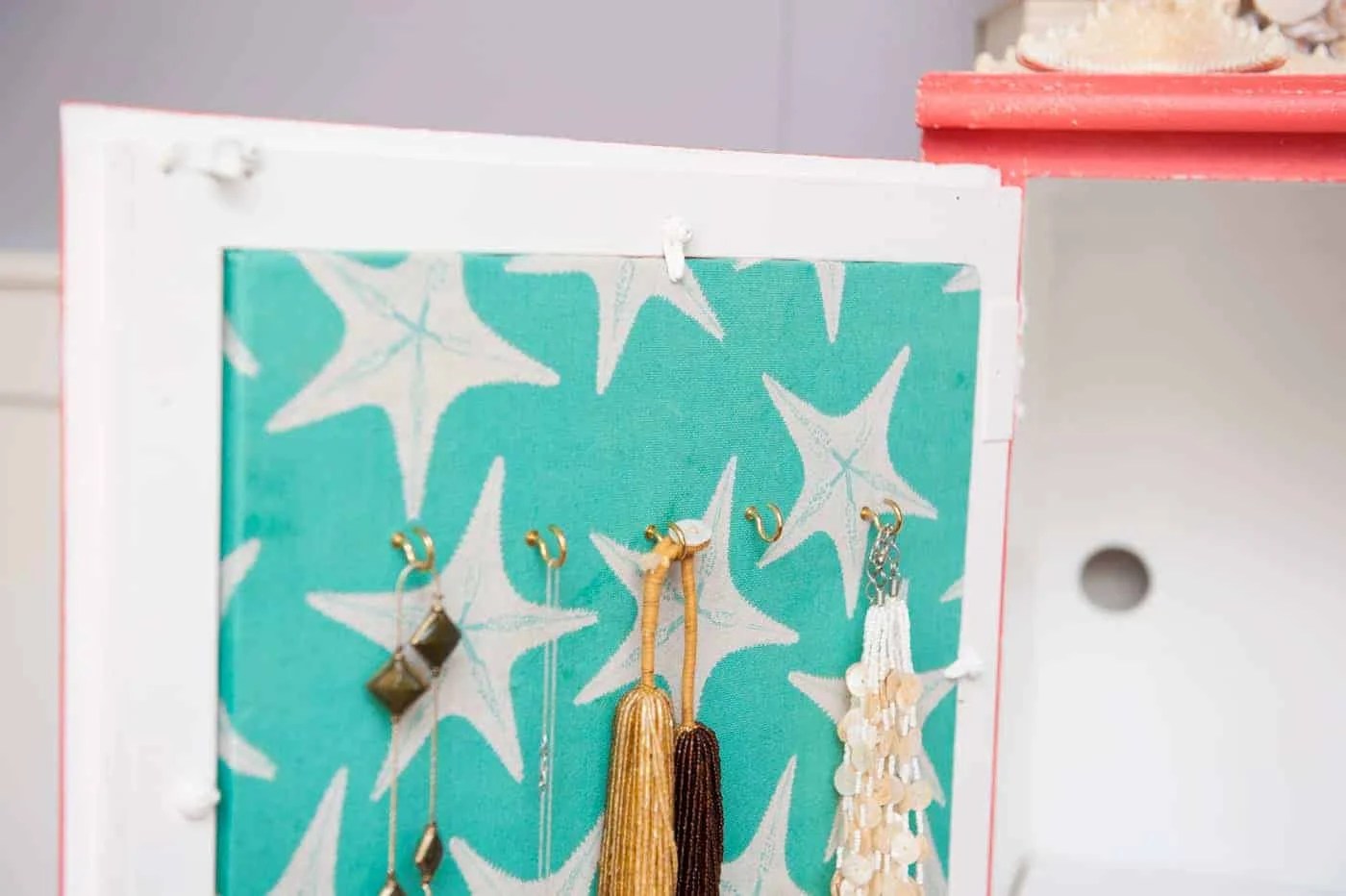 DIY a cork board jewelry organizer
