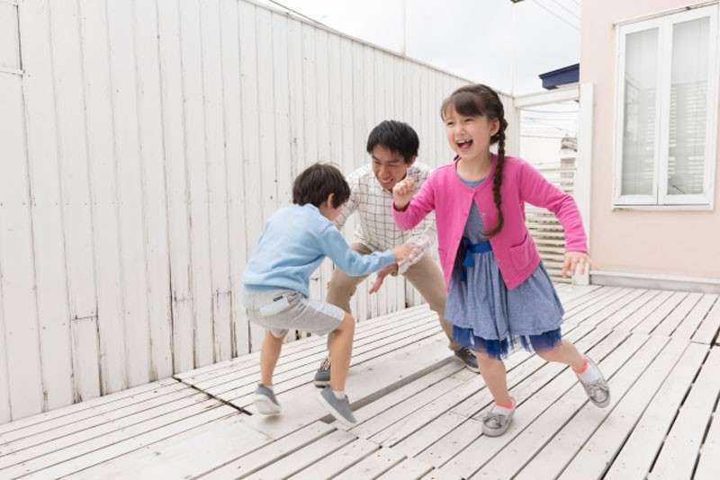 【子供の世話より趣味を優先する夫】あり？なし？どっち派？人気アンケートで比較調査！