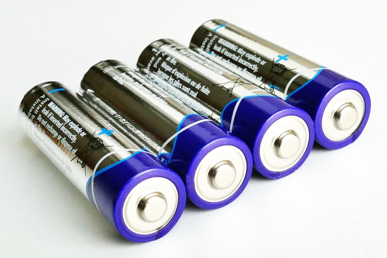 How Many Amps In A AA Battery? Battery Tools