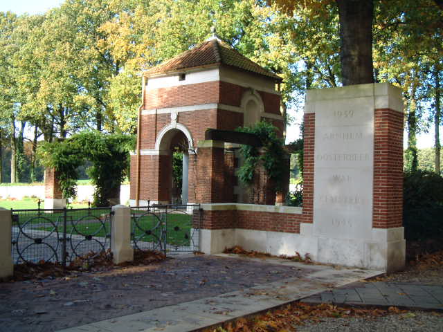 Arnhem Oosterbeek War Cemetery