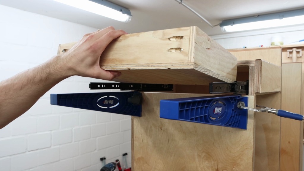 How to build a Flip Top Tool Stand BauWoodworks