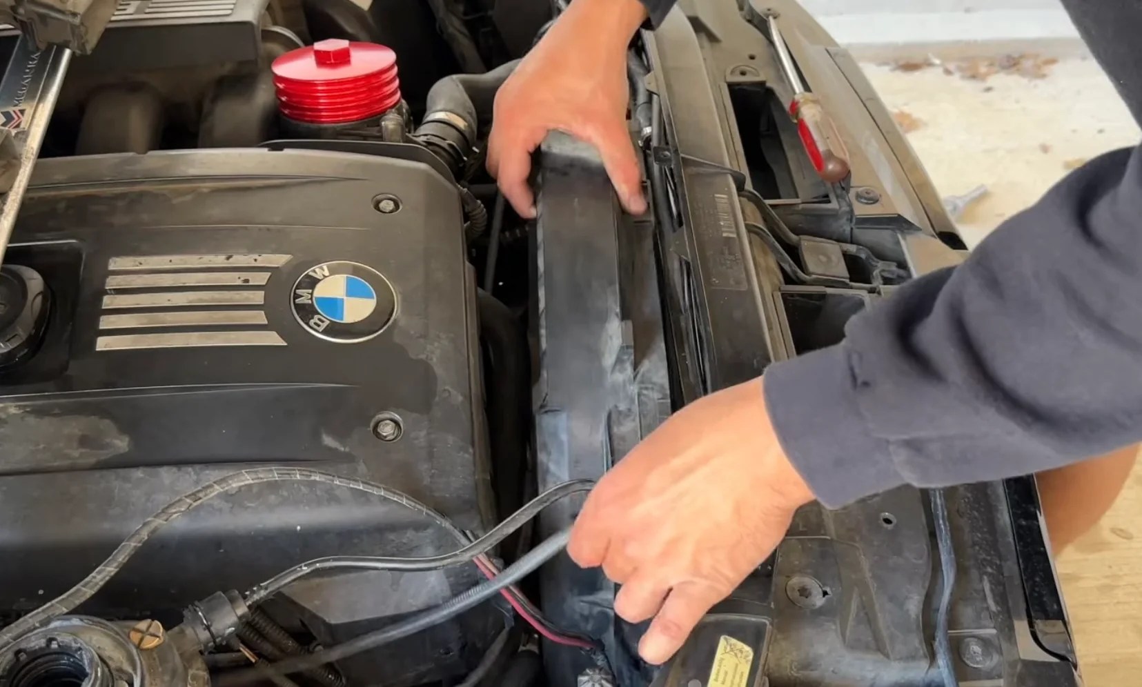BMW Radiator Replacement DIY | E-Chassis Guide (E90, E92, E82, E60, 32