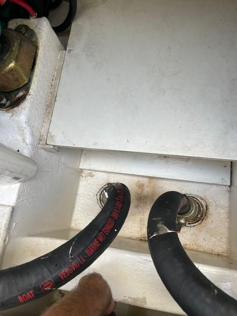 raw water intake boat Mallorca Baxter Marine