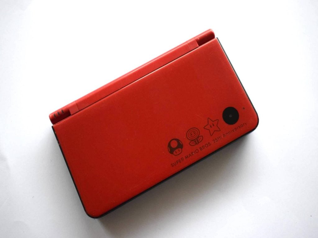 Nintendo DSi XL Console Mario 25th Anniversary Edition Red Baxtros