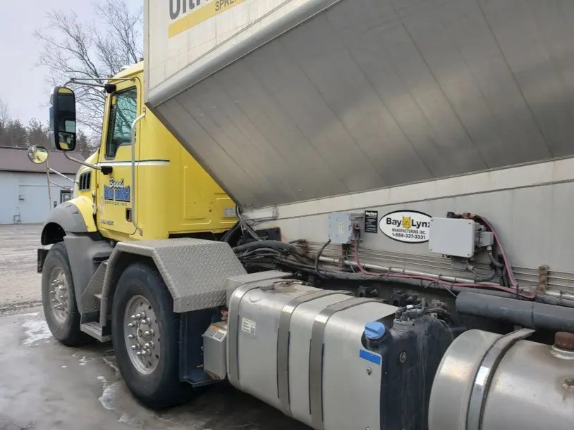 2014 Mack GU813 with UL20 Ultralite Slinger BayLynx Manufacturing Inc.