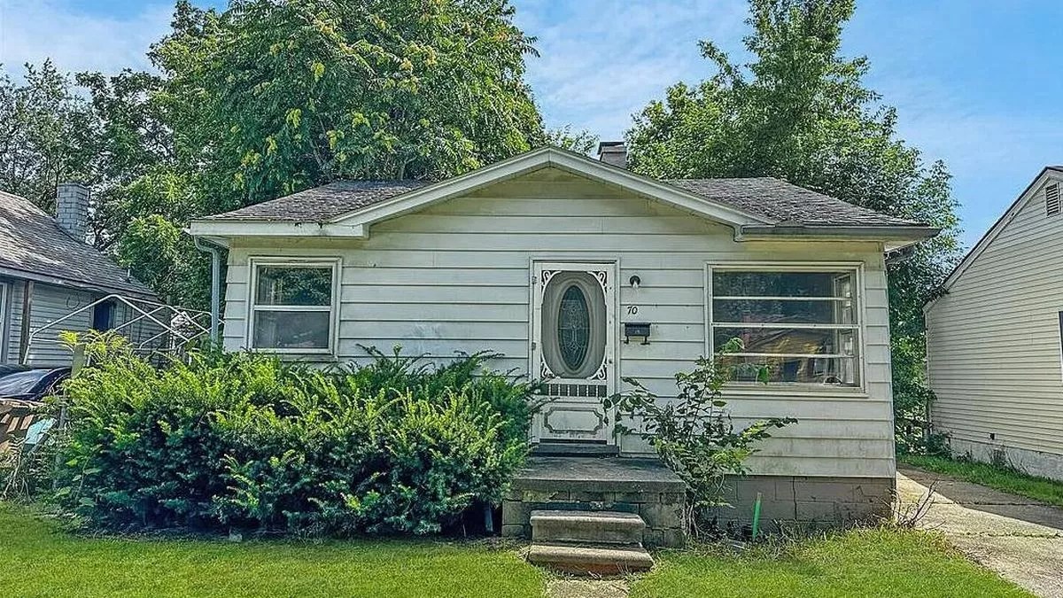 ‘World’s Cheapest House’ Selling For Less Than €1