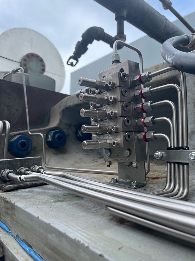 Lubrication System Install Bay Compressor Services