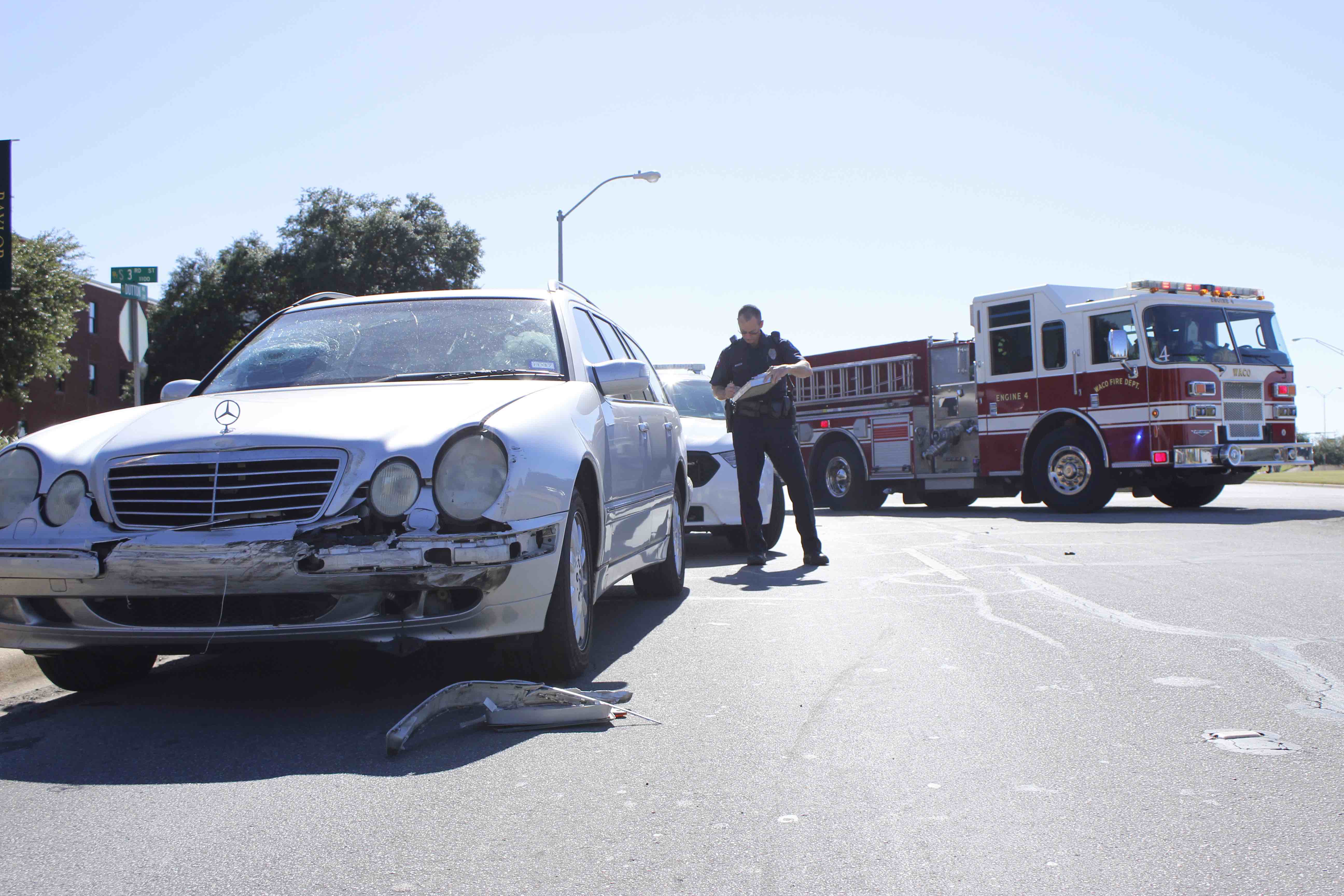 Wreck on 3rd and Dutton shuts down intersection The Baylor Lariat