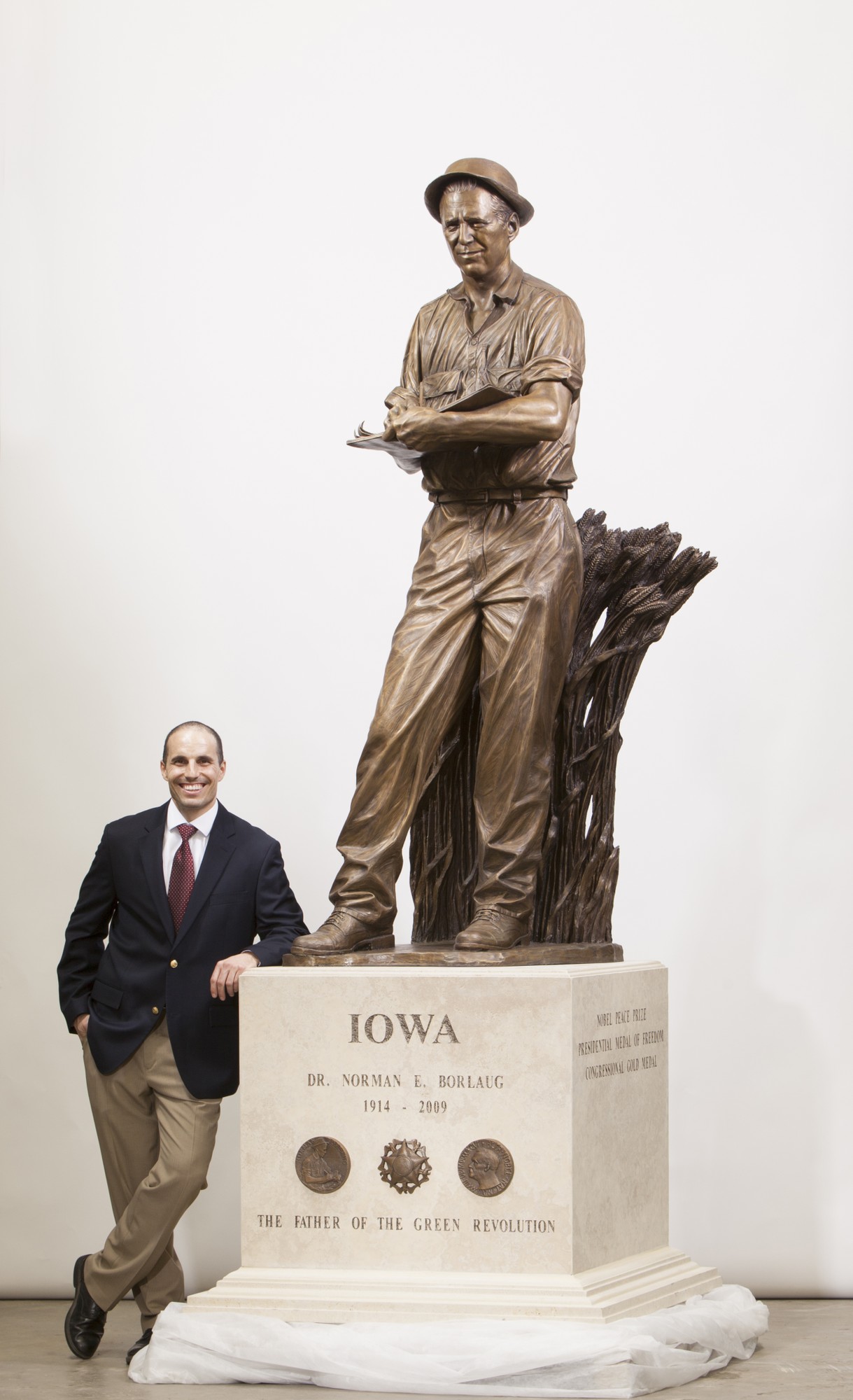 Benjamin Victor announced as artist for statues of first Black Baylor