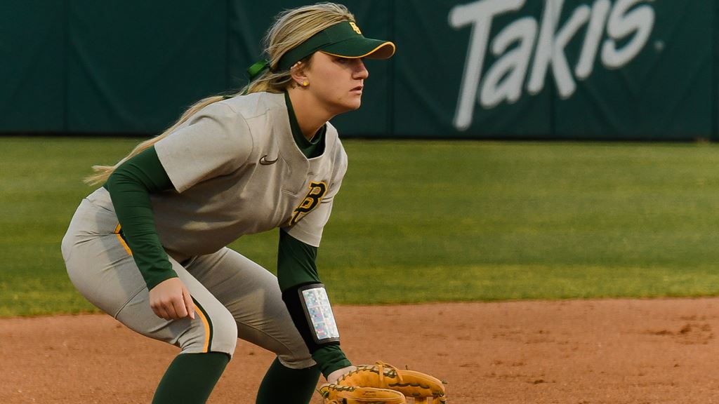 Softball loses third straight against UT Arlington The Baylor Lariat