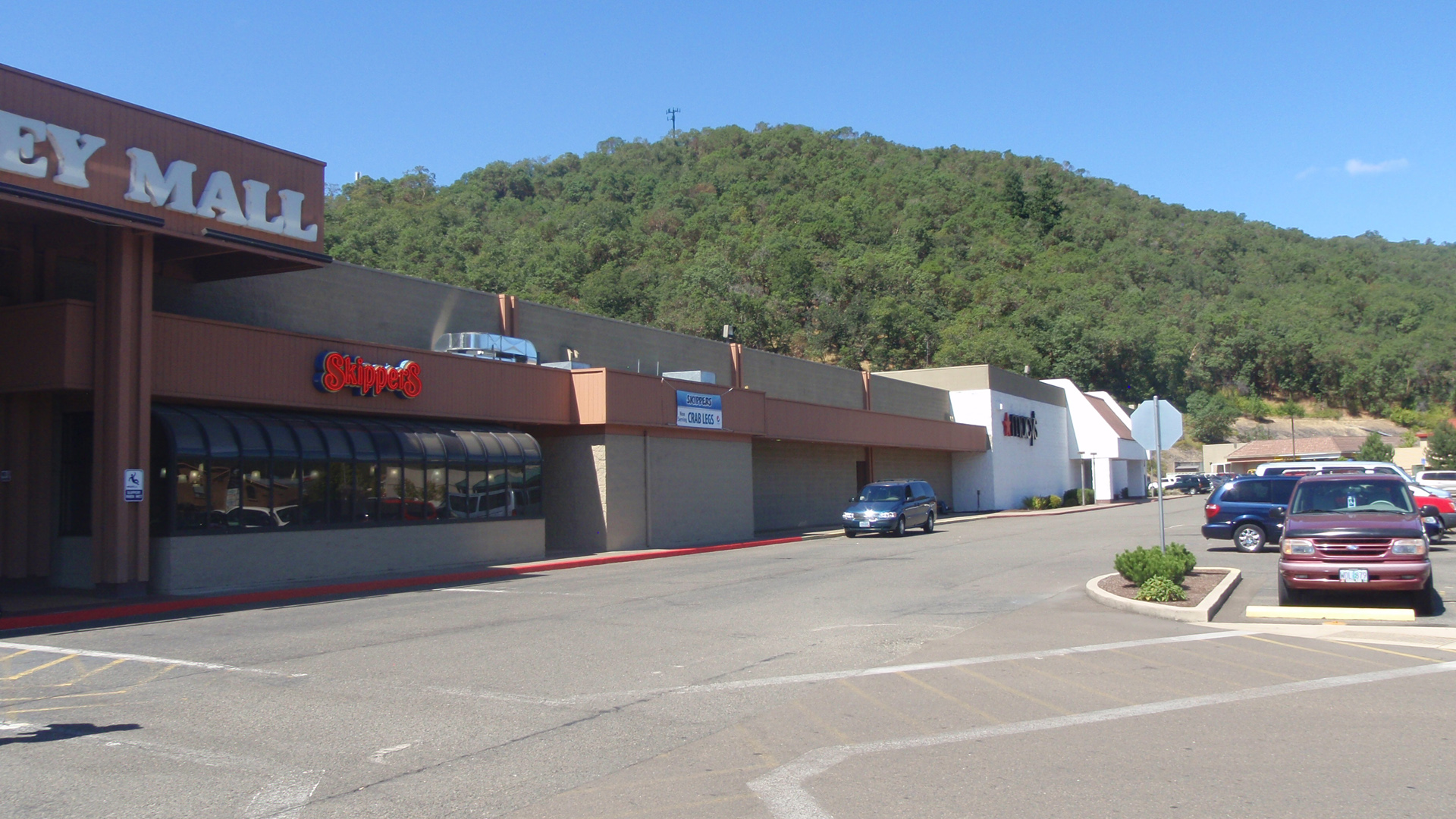 Roseburg Marketplace Baysinger Partners Architecture