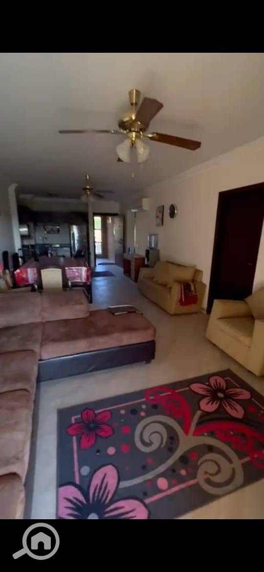 شاليه 145 متر مكتمل التشطيب بالفرش و التكيفات في بيكيرا بالعين السخنه