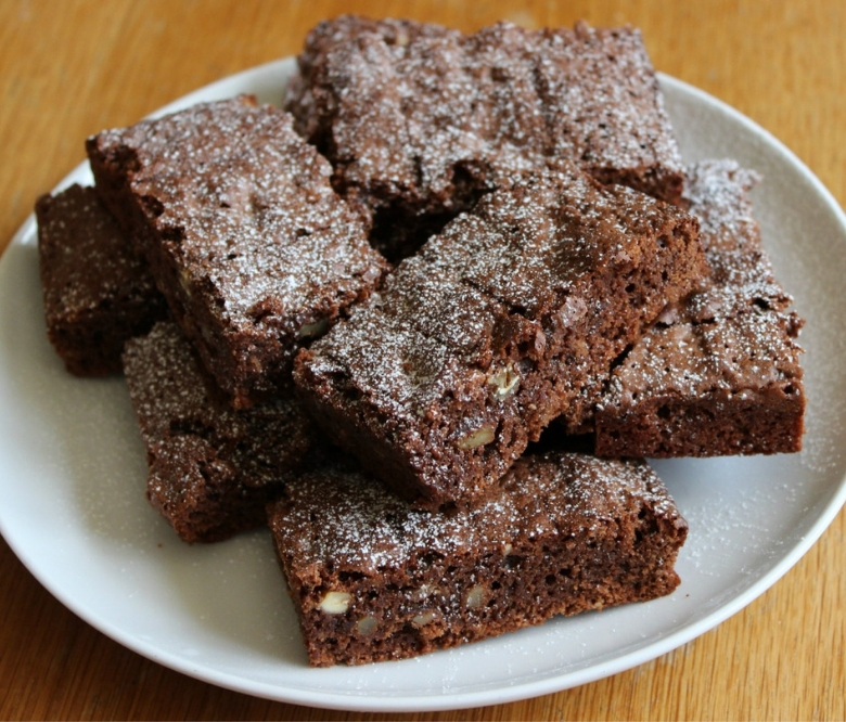 Fresh baked brownies (per person) Bayway Catering