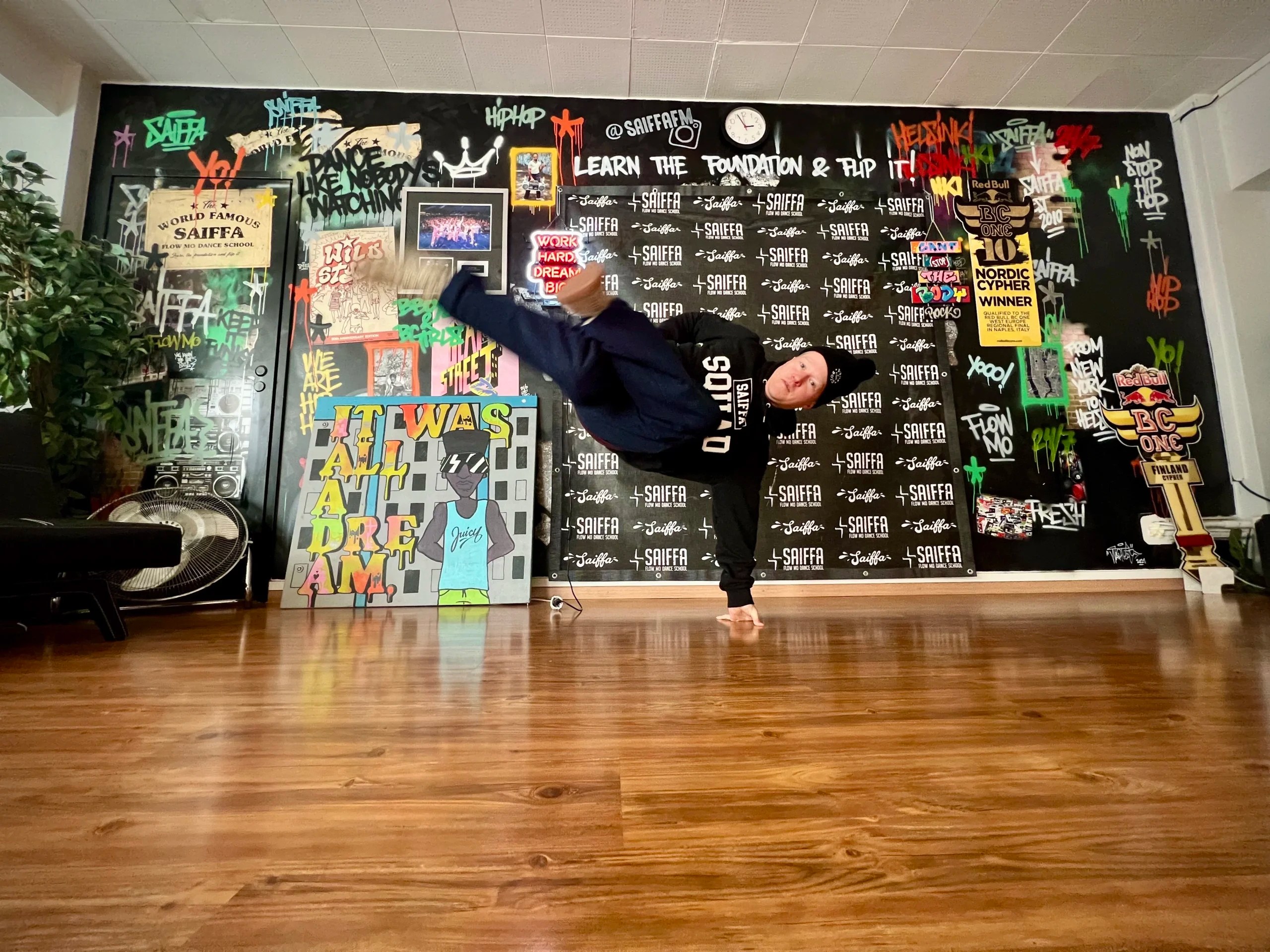 Top 10 Must Learn Breakdance Moves Breakdance BBoy Dojo