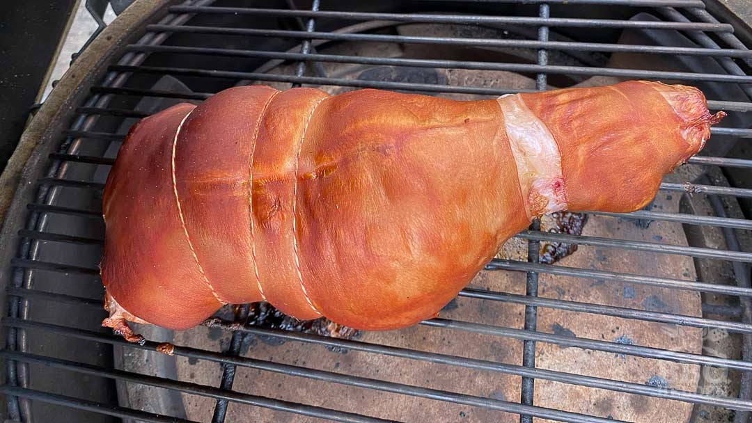 Smoked ham from a suckling pig BBQHeroes