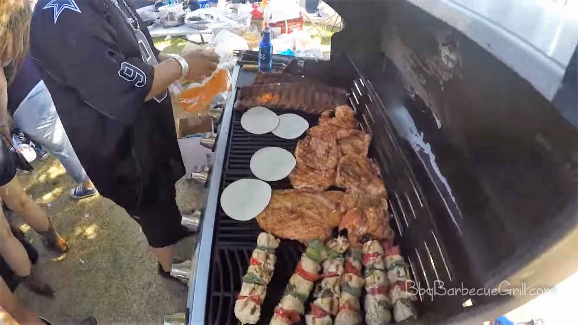 How to Tailgate and Join a Tailgate Party BBQ, Grill