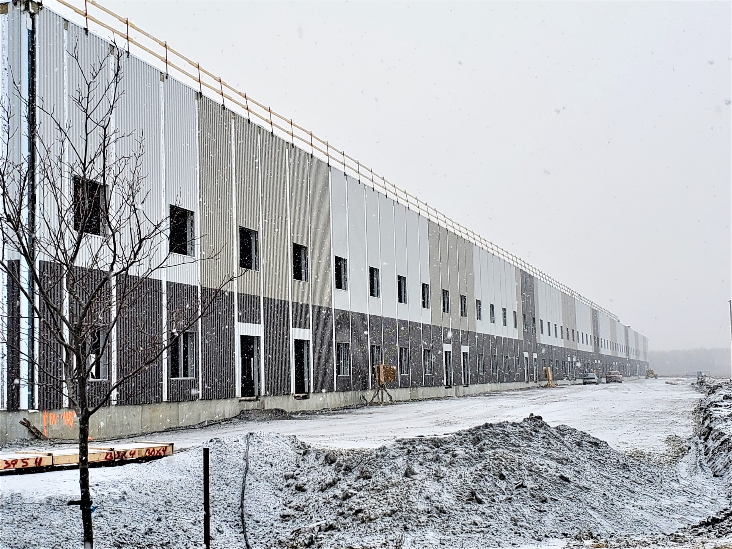 A 1000' foot long building in Perspective BBS