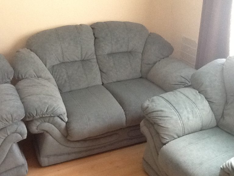 Second Hand Two Seater Settee and Two Chairs BBX UK