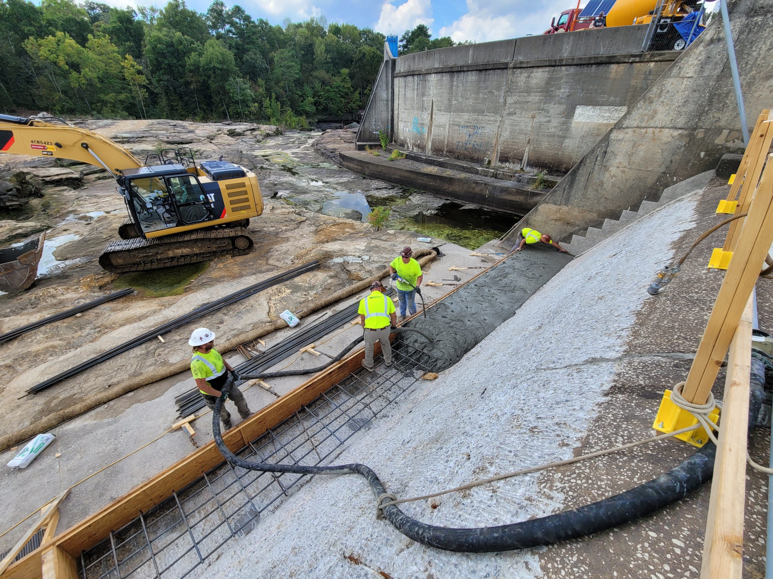 Crab Orchard Dam Spillway Concrete Repairs BCI Construction USA, Inc.
