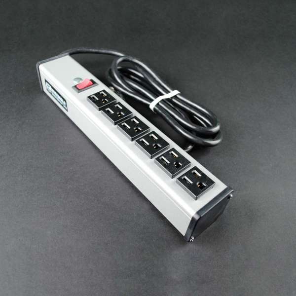 15ft Wiremold® 6-Outlet Plug-In Center Unit 120v/15a Lighted Switch 6