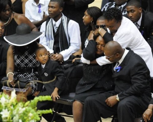 STEVE MCNAIR'S WIFE(MECHELLE) AND KIDS ATTEND HIS FUNERAL SERVICE